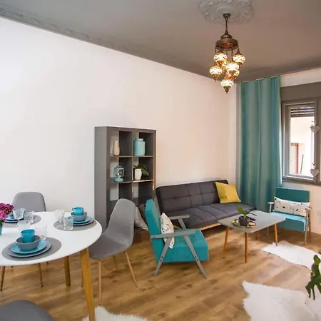 Flamingos ★ Free Parking ★ Center ★ *