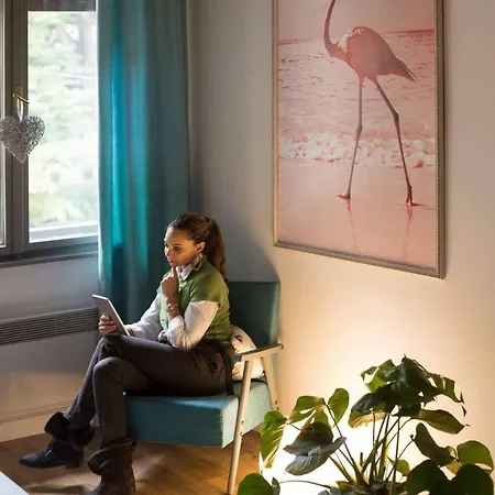 Flamingos ★ Free Parking ★ Center ★ Apartment